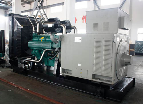 爱辉如何根据不同的电压选择合适的电缆线规格？
