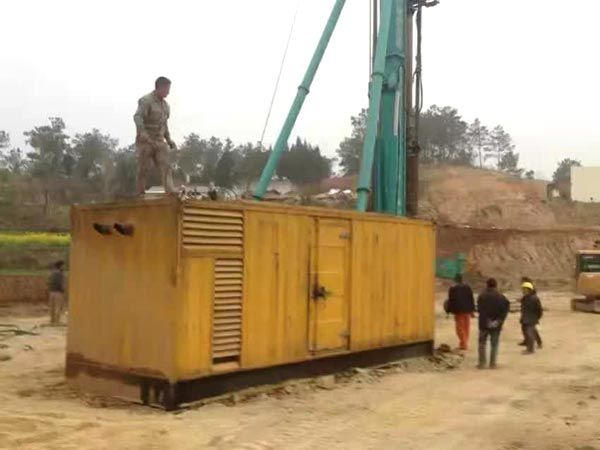 爱辉如何判断水冷式机油散热器密封件是否需要更换？